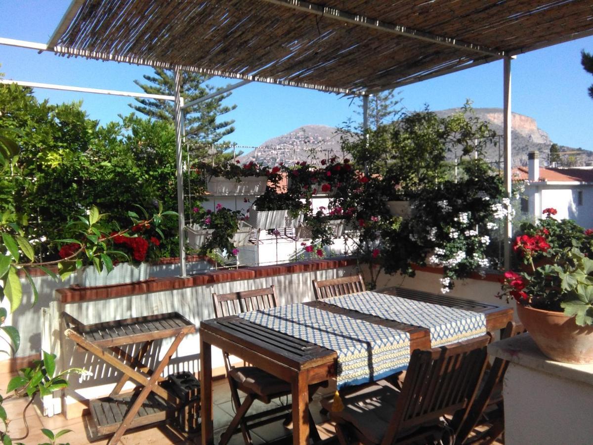 La Stanza Di Angi A Mondello Hotel Палермо Екстериор снимка